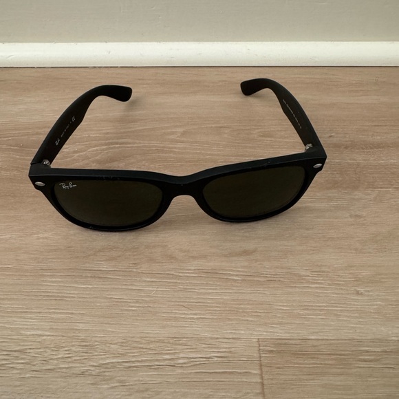 Ray-Ban Classic Black Sunglasses - Picture 3 of 6